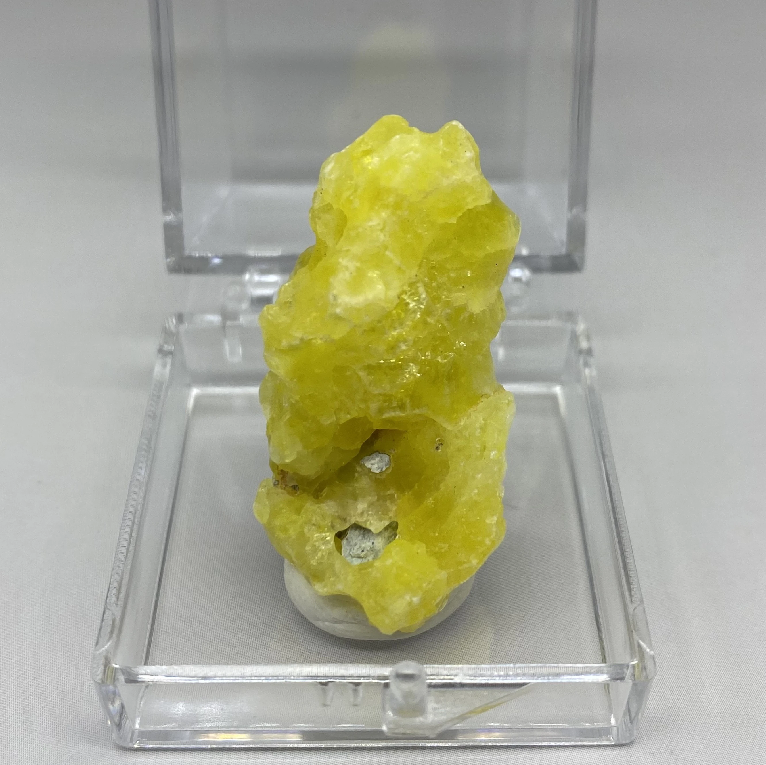 Nagyon Ritka! 100% - ban Természetes Pakisztán sárga Brucite Ásványi példány kövek, kristályok, gyógyító kristályok kvarc (doboz méret 3.4 cm)